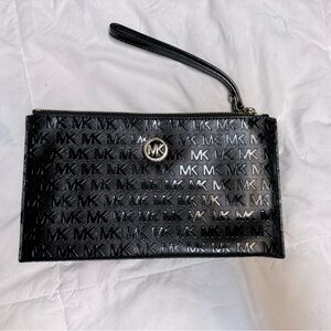 Michal kors clutch